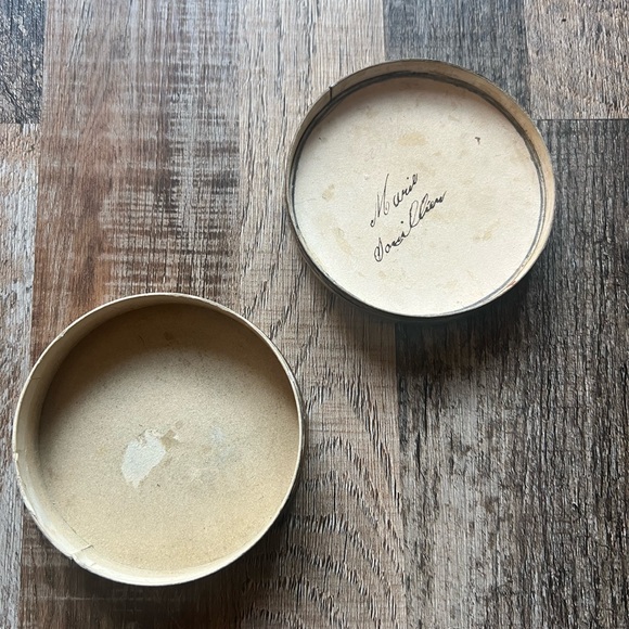 Antique Angelique Candy Box - Picture 4 of 5